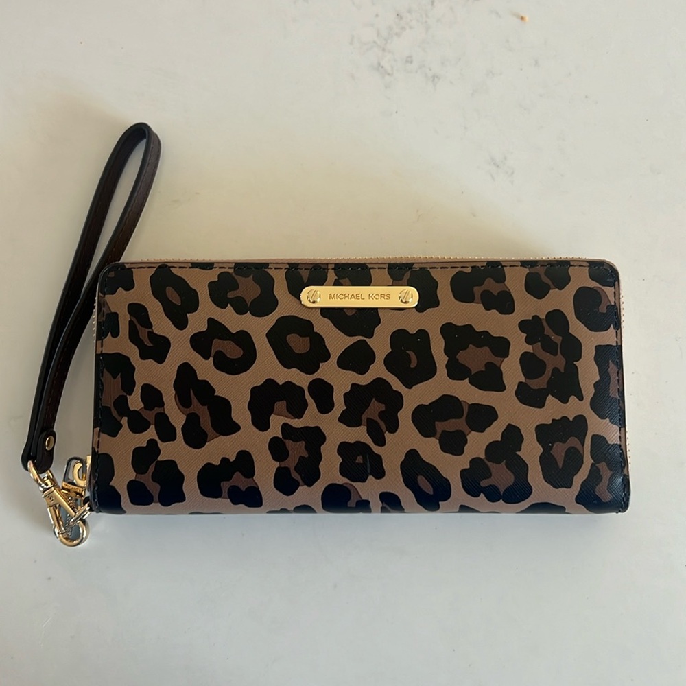 Michael kors wallet
